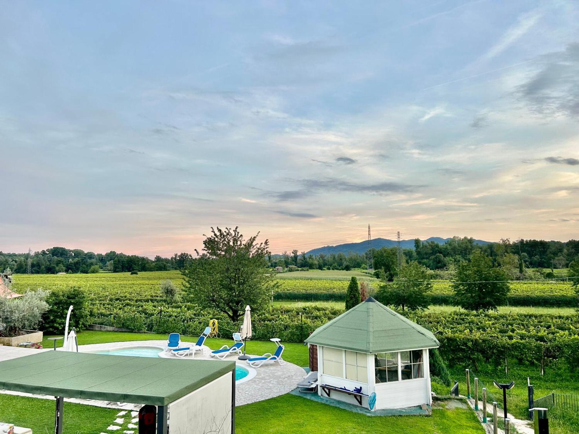 فالدوبياديني Country House La Montagnola المظهر الخارجي الصورة